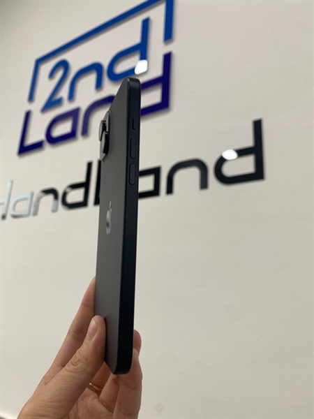 Điện thoại iPhone 15 Plus - LL/A - 256GB - Màu đen - Pin 100% đã thay - Ngoại hình 97.5% - Trầy viền cam - Body