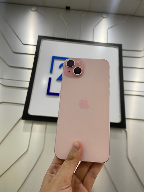 Điện thoại iPhone 15 Plus - Máy lock - LL/A - 128GB - Pin 87% - Chu kì sạc 560 lần - Màu hồng - Ngoại hình: 97% - Trầy cấn, màn xước dăm nhiều, đã thay vỏ - Body