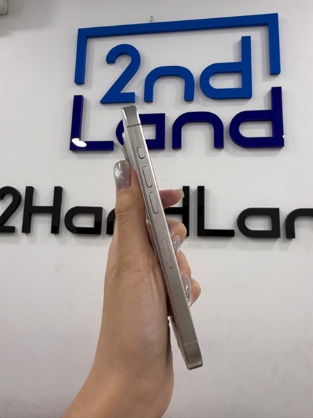 Điện thoại iPhone 15 Pro - KH/A - IOS 26.0 - 256GB - Màu trắng - Pin 100% - Ngoại hình 97% - Màn ép kính, xước viền - Body 1