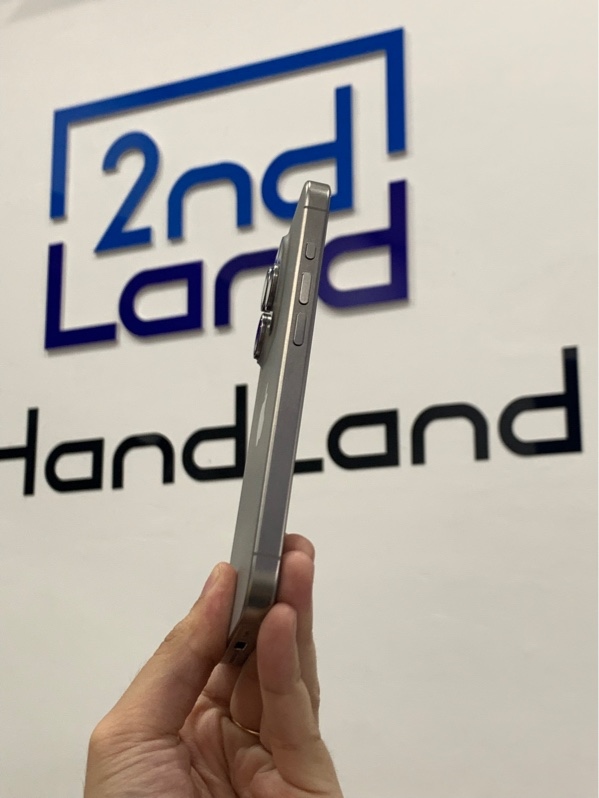 Điện thoại iPhone 15 Pro - LL/A -128GB - Màu titan - Pin 88% chu kì sạc 709 lần - Ngoại hình: 98% - Body