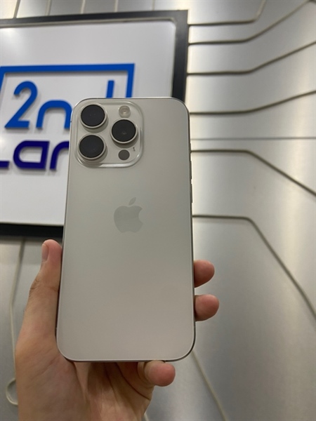 Điện thoại iPhone 15 Pro - LL/A - 128GB - Pin 100% - Màu trắng - Ngoại hình: 98% - Body