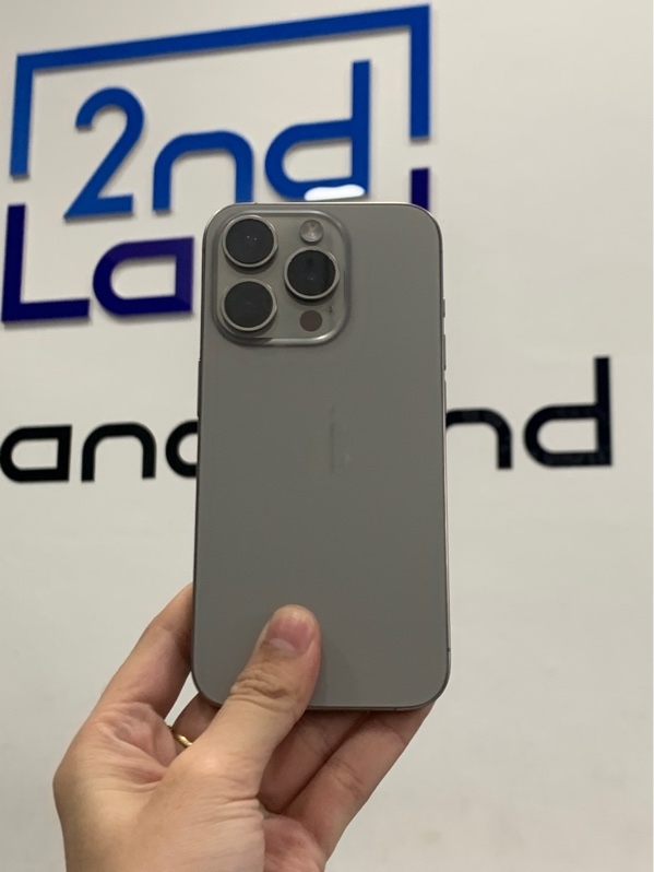 Điện thoại iPhone 15 pro - LL/A - 256gb - Màu titan tự nhiên - Pin 88% - Ngoại hình: 98% - Hàng đổi bảo hành Apple - Body