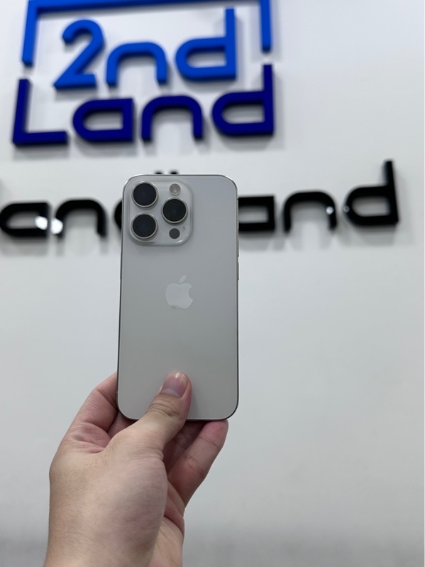 Điện thoại iPhone 15 Pro - LL/A - 256GB - Pin 87% - Màu trắng - Ngoại hình 98% - Body