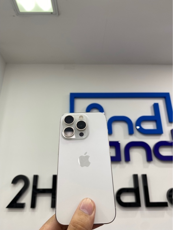Điện thoại iPhone 15 Pro - VN/A - 128GB - Pin: 82% - Màu trắng - Ngoại hình: 97.5% - Body