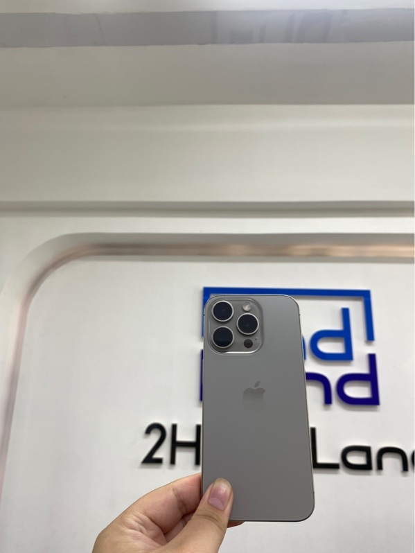Điện thoại iPhone 15 pro - VN/A - IOS 26.5 - 128gb - Màu Titan - Pin 85% chu kỳ sạc 839 - Ngoại hình 98% - Body