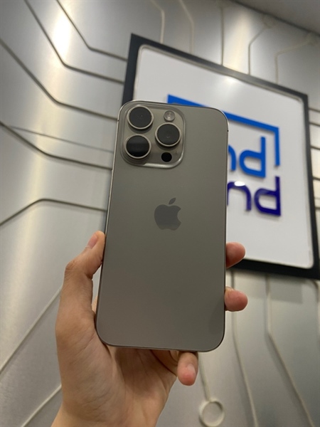 Điện thoại iPhone 15 Pro - ZA/A ( 2 sim vật lý )- IOS 18.4.1 - 512GB - Pin 88% - Màu Titan - Ngoại hình: 98% - Body