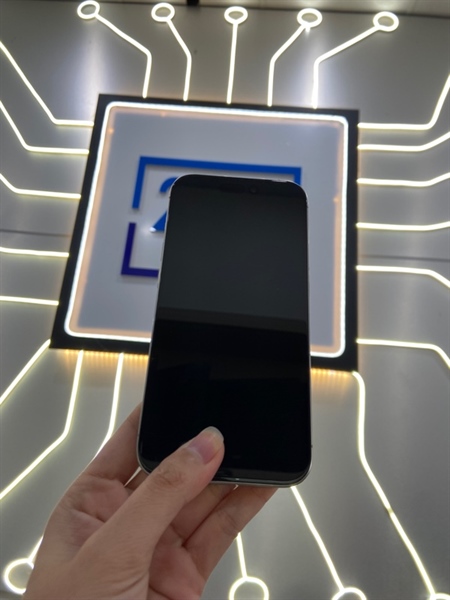 Điện thoại iPhone 15 Pro - ZP/A - 256GB - Pin 93% - Chu kì sạc 349 lần - Màu titan tự nhiên - Ngoại hình: 97% - Đã thay màn với camera chính hãng - Body 3