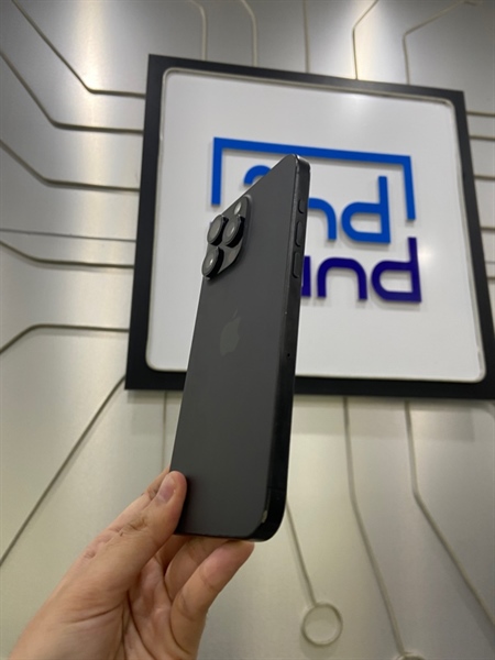 Điện thoại iPhone 15 Promax - KH/A - 256GB - IOS 18.5 - Pin 88% - Màu đen - Ngoại hình: 97% - Màn trầy - Body 1