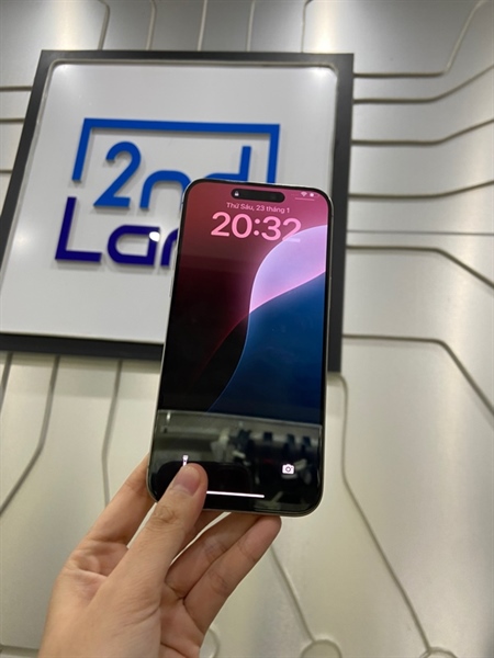 Điện thoại iPhone 15 Promax - KH/A - 256GB - Pin 83% - Chu kì sạc 492 lần - Màu Titanium - Ngoại hình: 98% - Màn xước dăm phải - Body 3