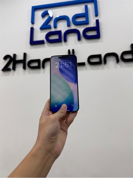 Điện thoại iPhone 15 Promax - LL/A - 256GB - IOS 26.0.1 - Pin 100% đã thay new - Màu titan tự nhiên - Ngoại hình 97% - Màn 1 chấm pixel nhỏ không ảnh hưởng , đã thay lưng - Body 2