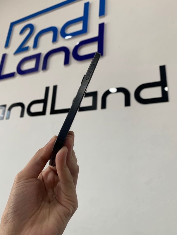 Điện thoại iPhone 15 Promax - LL/A - 256GB - Màu đen - Pin 100% đã thay - Ngoại hình: 97% - Màn đánh kính - Body