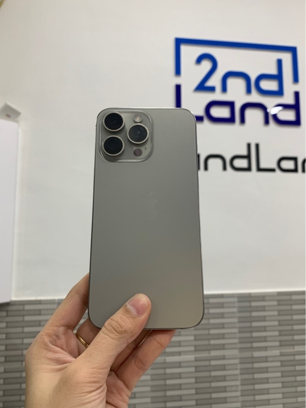 Điện thoại iPhone 15 Promax - LL/A - 256GB - Màu titan tự nhiên - Pin 86% - Ngoại hình: 97% - Body