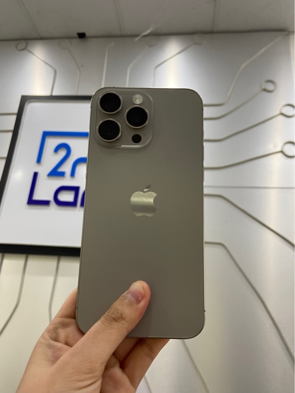 Điện thoại iPhone 15 ProMax - LL/A - 256GB - Pin 88% - Màu titan tự nhiên - Ngoại hình: 98% - Body