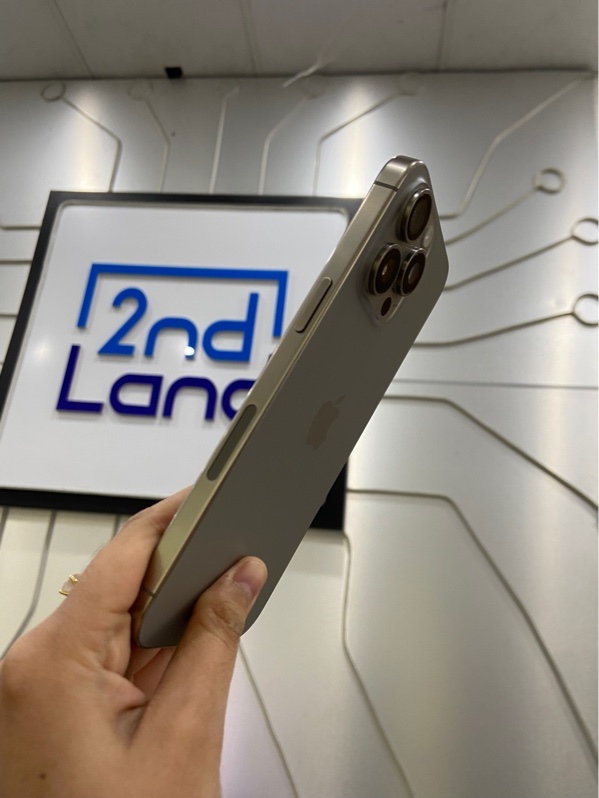 Điện thoại iPhone 15 ProMax - LL/A - 256GB - Pin 88% - Màu titan tự nhiên - Ngoại hình: 98% - Body