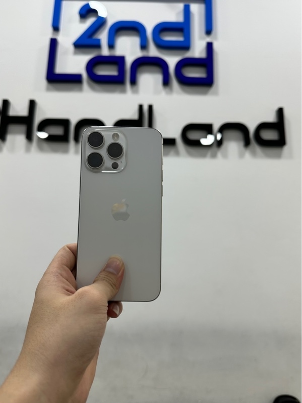 Điện thoại iPhone 15 Promax - LLA - 256GB - IOS 26.6.1 - Pin 100% đã thay - Màu trắng - Ngoại hình 98% - Body