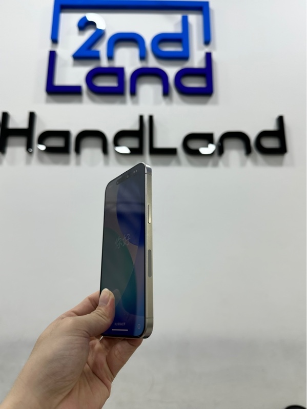 Điện thoại iPhone 15 Promax - LLA - 256GB - IOS 26.6.1 - Pin 100% đã thay - Màu trắng - Ngoại hình 98% - Body