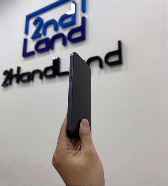 Điện thoại iPhone 15 Promax - VN/A - 256GB - IOS 18.4.1 - Pin 88% - Màu xanh - Ngoại hình 96% - Bể lưng nhẹ , màn trầy - Body 2