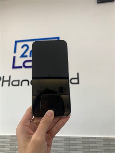Điện thoại iPhone 15 Promax - VN/A - 256GB - IOS 26.2 - Màu titan tự nhiên - Pin 85% - Ngoại hình 97% - Màn trầy mèo - Body 2