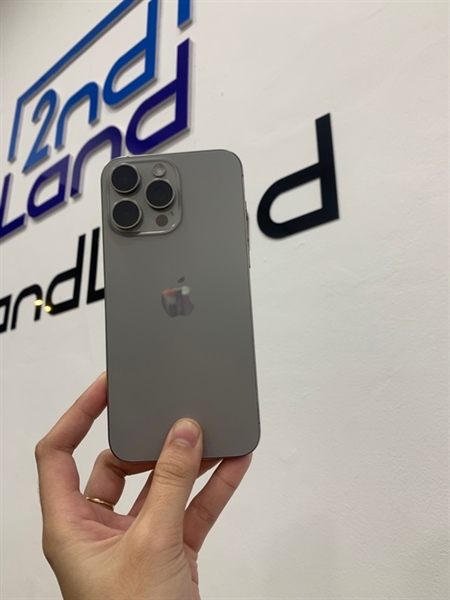 Điện thoại iPhone 15 Promax - VN/A - 256GB - Màu titan - Pin 85% chu kì sạc 738 lần - Ngoại hình: 98% - Box 1