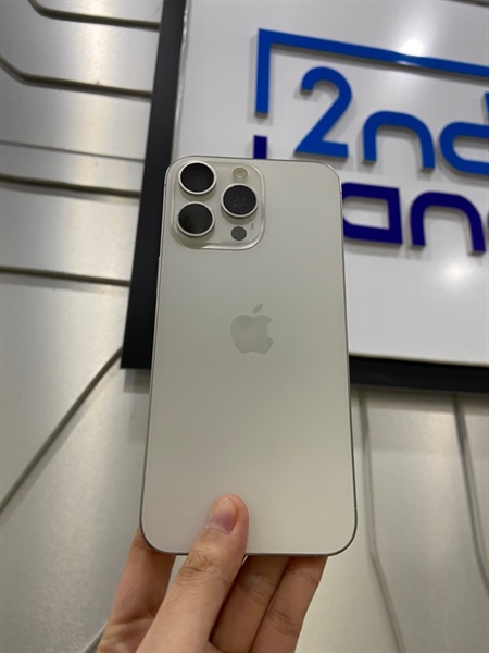 Điện thoại iPhone 15 Promax - VN/A - 256GB - Pin 85% - Chu kì sạc 628 - Màu trắng - Ngoại hình: 97% - Sườn cấn - Kèm Box