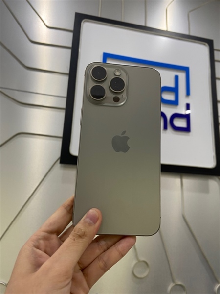Điện thoại iPhone 15 Promax - VN/A - 256GB - Pin 88% - Chu kì sạc 516 lần - Màu titan tự nhiên - Ngoại hình: 98% - Body