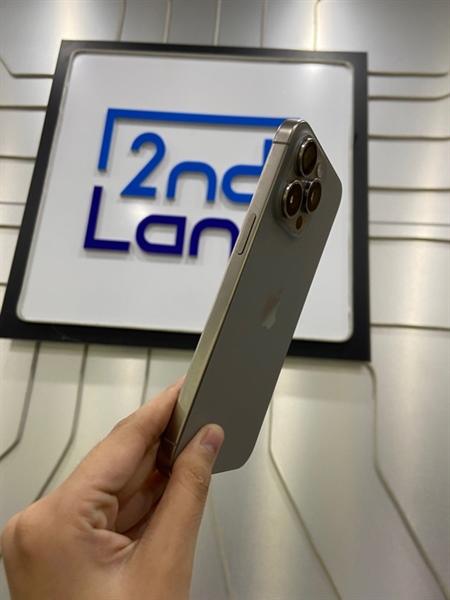 Điện thoại iPhone 15 Promax - VN/A - 256GB - Pin 91% - Chu kì sạc 653 lần - Màu titan - Ngoại hình: 98% - Body 2