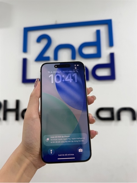 Điện thoại iPhone 15 Promax - VN/A - IOS 26.2 - 256gb - Màu Titan - Pin 85% - Ngoại hình 97% - Màn trầy , mẻ cam nhẹ - Box 3