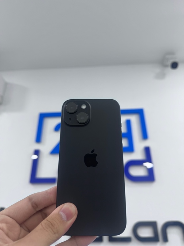 Điện thoại iPhone 15 thường - VN/A - ios 26.1 - 256GB - Màu đen - Pin bình thường 94%, 232 chu kì sạc - Ngoại hình 98% - Màn xước nhẹ - Kèm sạc linh kiện