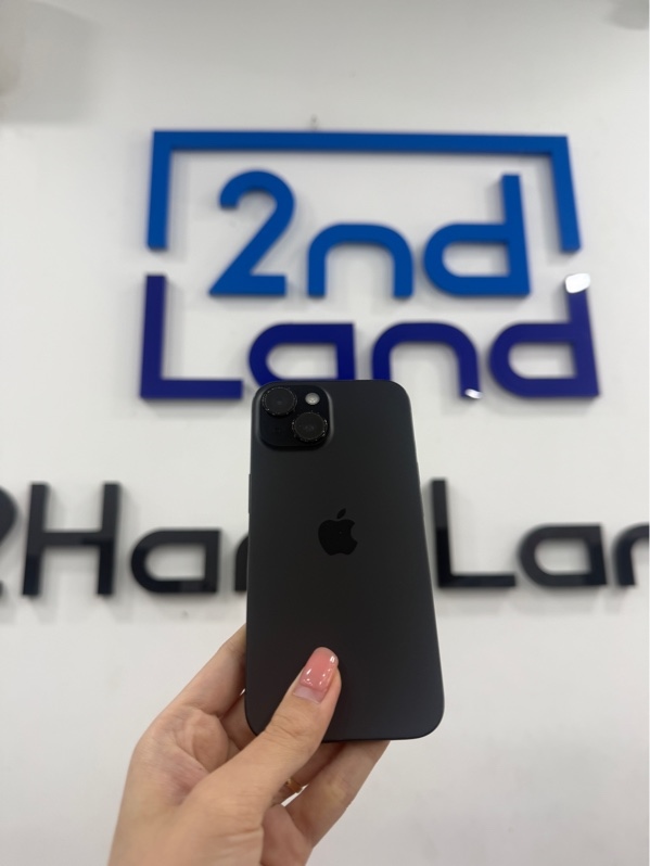Điện thoại iPhone 15 thường - VN/A - IOS 26.4 - 256GB - Màu đen - Pin bình thường 84% chu kì sạc 508 - Ngoại hình 97% - trầy xước - Kèm sạc linh kiện