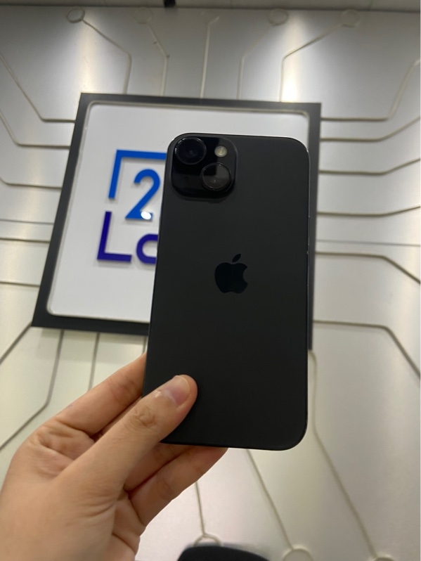 Điện thoại iPhone 15 - VN/A - 128GB - Pin 95% - Chu kì sạc 245 lần - Màu đen - Ngoại hình: 97% - Kèm Box - Còn bảo hành đến 1/2027