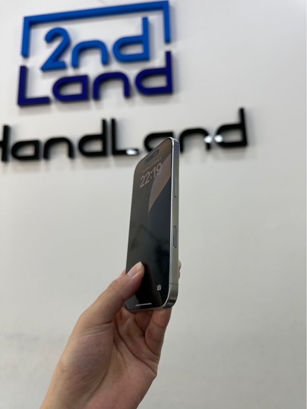 Điện thoại iPhone 16 Pro - VN/A - 128GB - IOS 18.7.2 - Pin 86% - Màu bạc - Ngoại hình 97% - Màn mực 1 chấm mép viền - Body