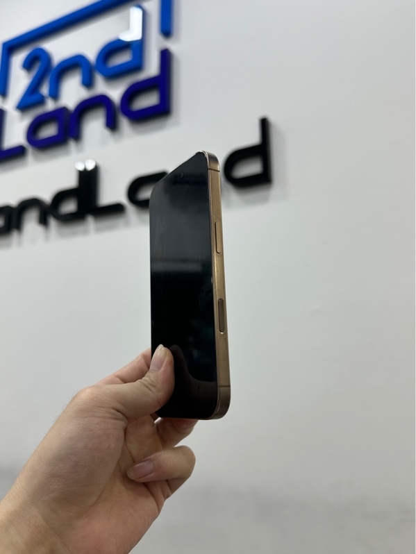 Điện thoại iPhone 16 Pro - VN/A - 128GB - IOS 26.5 - Pin 100% thay new - Màu vàng - Ngoại hình 97% - Body