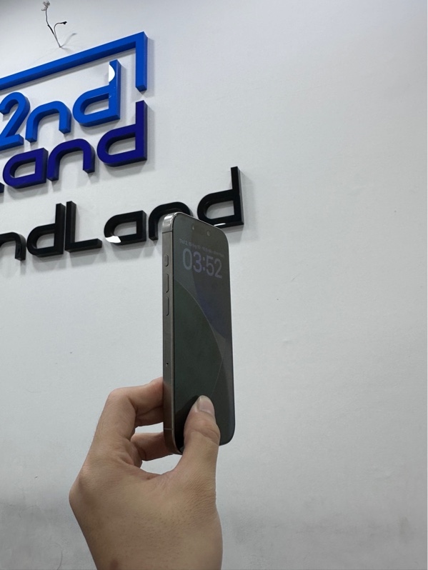 Điện thoại iPhone 16 Pro - VNA - 256GB - IOS 26.6 - Pin 88% - Màu xám - Ngoại hình 98% - Body