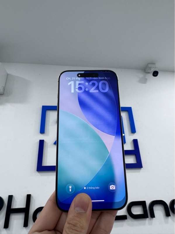 Điện thoại iPhone 16 promax - VN/A - 256GB - ios 26.6.2 - Màu vàng sa mạc - pin 91%, 587 chu kì sạc - Ngoại hình 98% - Màn trầy nhiều, viền xước nhẹ - Body