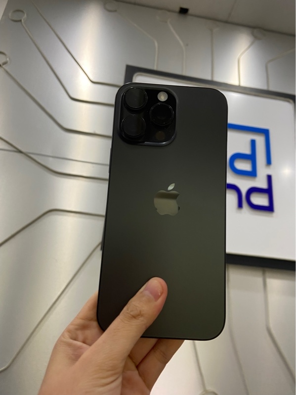 Điện thoại iPhone 16 Promax - VN/A - 256GB - Pin 100% đã thay - Chu ky sạc 240 lần - Màu đen - Ngoại hình: 98% - Body