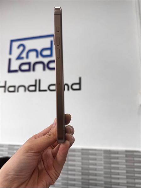 Điện thoại iPhone 16 Promax - VN/A - 256GB - Pin 91% chu kì sạc 342 lần - Màu titan sa mạc - Ngoại hình: 98% - Body 1