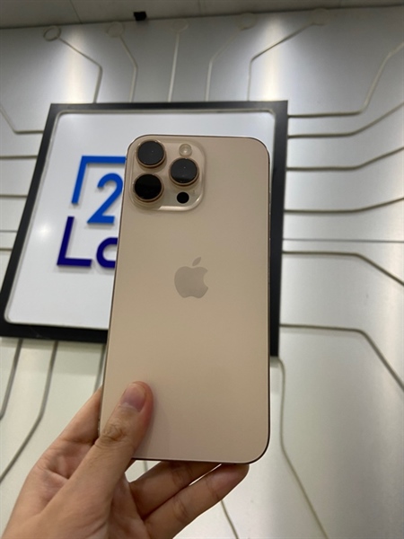 Điện thoại iPhone 16 Promax - VN/A - 256GB - Pin 93% - Chu kì sạc 333 lần - Màu titan sa mạc - Ngoại hình: 99% - Body