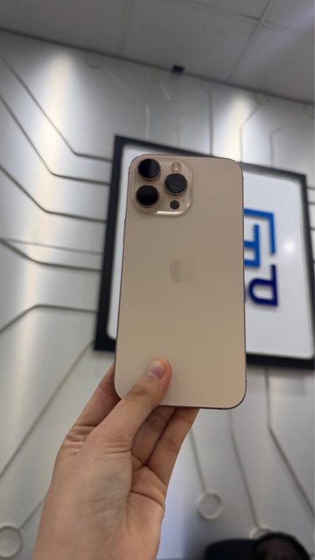 Điện thoại iPhone 16 ProMax - VN/A - 256GB - Pin 93% - Màu titan sa mạc - Ngoại hình: 98% - Body