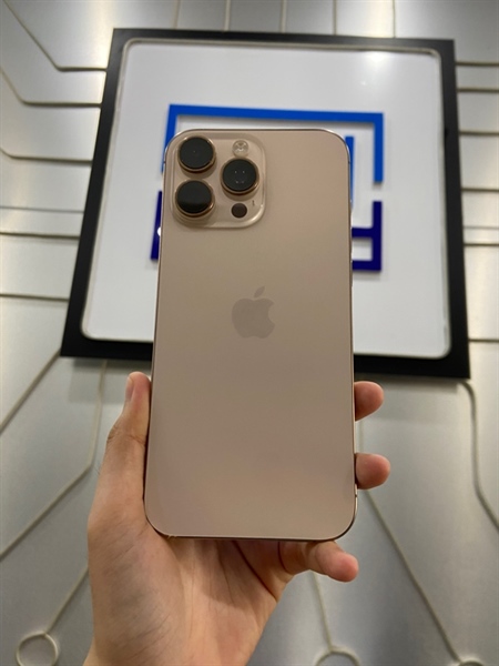 Điện thoại iPhone 16 Promax - VN/A - 256GB - Pin 98% - Chu kì sạc 216 lần - Màu gold - Ngoại hình: 97.5% - Body