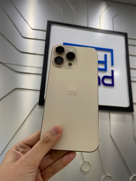 Điện thoại iPhone 16 Promax - VN/A - 256GB - Pin 98% - Chu kì sạc 217 lần - Màu titan sa mạc - Ngoại hình: 98% - Lưng thay - Body