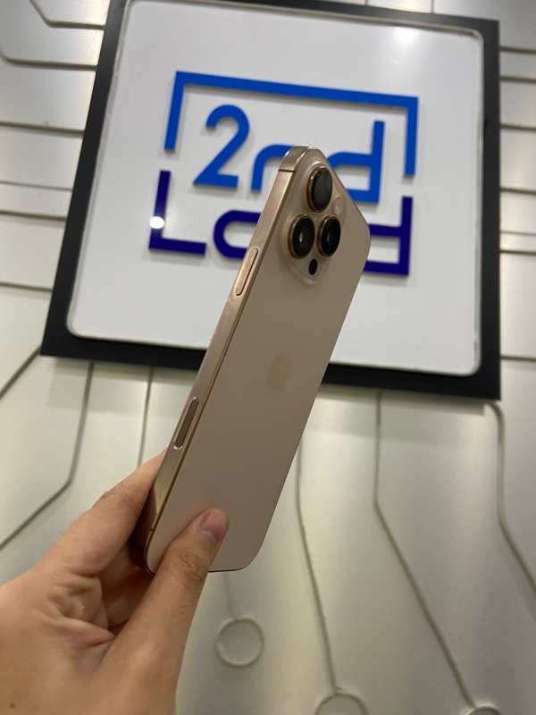 Điện thoại iPhone 16 ProMax - VN/A - 256GB - Pin 99% - Màu titan sa mạc - Ngoại hình: 98% - Kèm Box