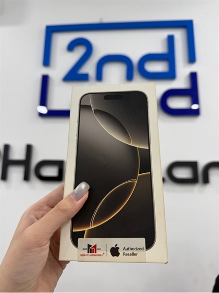 Điện thoại iPhone 16 Promax - VN/A - IOS 26.0.1 - 256GB - Màu titan - Pin 100% chu kì sạc 178 lần - Ngoại hình 97.5% - Sườn cấn nhẹ, màn trầy ít - Kèm box