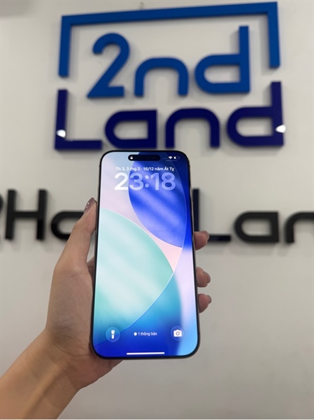 Điện thoại iPhone 16 promax - VN/A - IOS 26.2.1 - 256Gb - Màu vàng sa mạc - Pin 94% 413 lần sạc- Ngoại hình 97% - Màn trầy nhiều , cấn góc - body 2