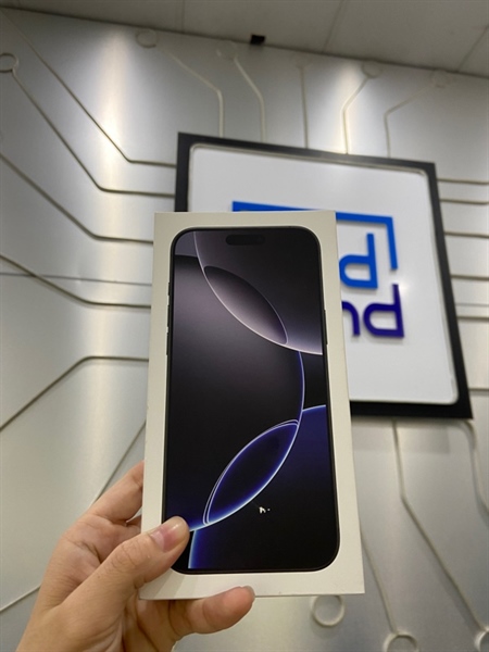 Điện thoại iPhone 16 Promax - VN/A - IOS 26 - 256GB - Pin 100% Chu kì sạc 152 lần - Màu đen - Ngoại hình: 98% - Kèm hộp