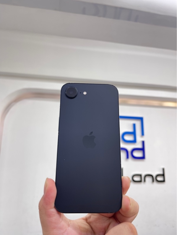 Điện thoại iPhone 16e - KH/A - IOS 26.6.2 - 256gb - Màu đen - Pin 95% chu kỳ sạc 292 - Ngoại hình 97% - Trầy viền, màn xước - Body