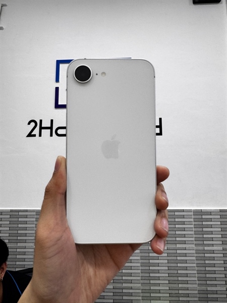 Điện thoại iPhone 16e - VN/A - 128GB - Màu trắng - Pin 100% chu kì sạc 8 lần - Ngoại hình: 99% - Body - BHH 12/2026