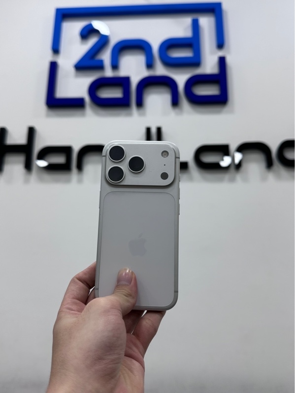 Điện thoại iPhone 17 Pro - ZP/A - 256GB - IOS 26.6.1 - Pin 98% - Màu trắng - Ngoại hình 97% - Body