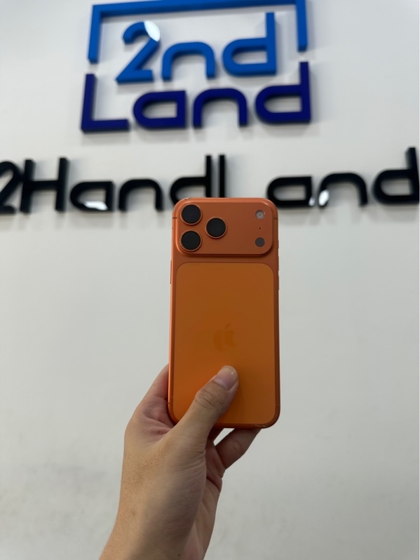 Điện thoại iPhone 17 Promax - ZP/A ( Có sim vật lý ) - 256GB - IOS 26.3 - Pin 100% (chỉ 69 lần sạc) - Màu Cam vũ trụ - Ngoại hình 97% - Máy trầy cấn - Kèm cốc + cáp sạc LK