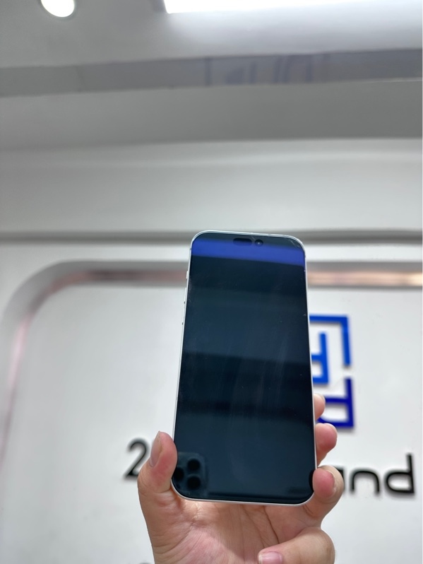 Điện thoại iPhone 17 promax - ZP/A - IOS 26.5.2 - 256GB - Màu trắng - Pin 91% chu kỳ sạc 419 - Ngoại hình 96% - Cấn trầy sườn và cụm cam sau - Body - Còn BH đến 1/11/2026