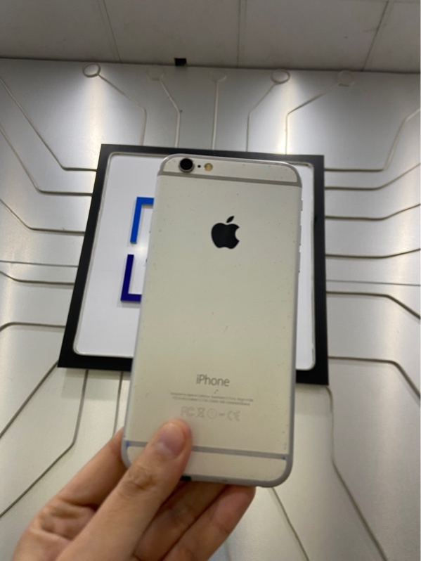 Điện thoại iPhone 6 - LL/A - 16GB - Pin 96% đã thay - Màu bạc - Ngoại hình: 97% - Thay cam trước, hở màn - Body